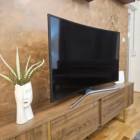 Apartment Allure -
