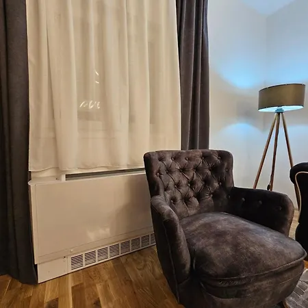 Apartment Allure - *